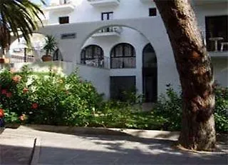 Отель Morlans Garden Пагуэра